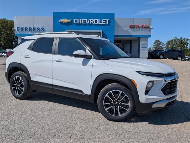 new 2025 Chevrolet TrailBlazer car, priced at $25,270