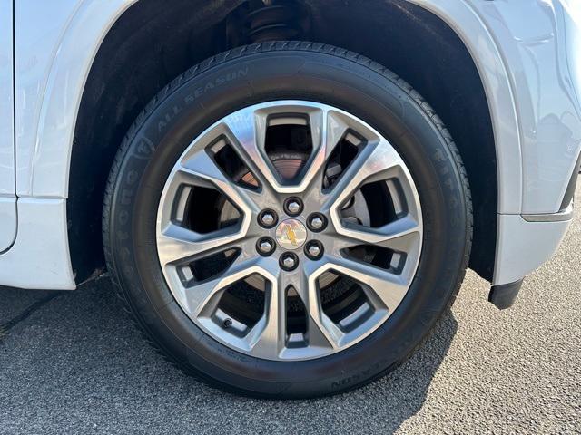 used 2019 Chevrolet Traverse car, priced at $26,494