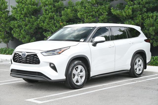 used 2022 Toyota Highlander Hybrid car, priced at $31,880