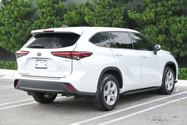 used 2022 Toyota Highlander Hybrid car, priced at $31,880