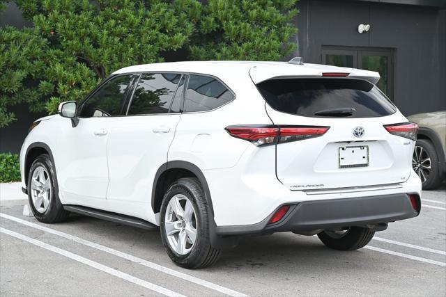 used 2022 Toyota Highlander Hybrid car, priced at $31,880