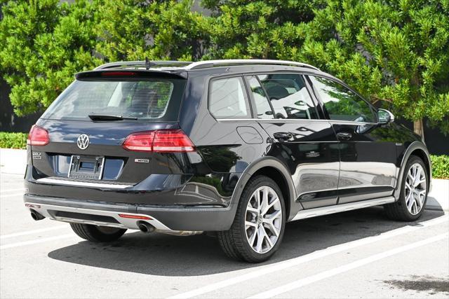 used 2019 Volkswagen Golf Alltrack car, priced at $14,990