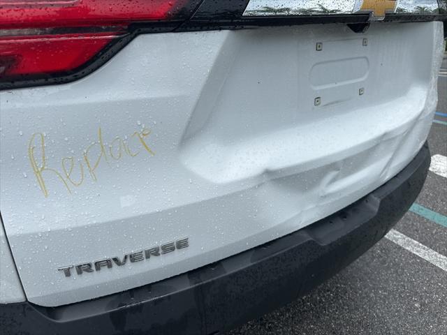 used 2023 Chevrolet Traverse car, priced at $26,995