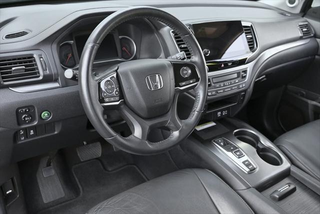 used 2022 Honda Pilot car, priced at $28,995