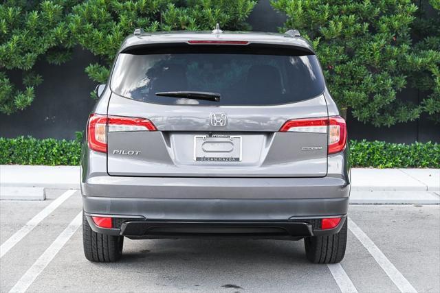 used 2022 Honda Pilot car, priced at $28,995