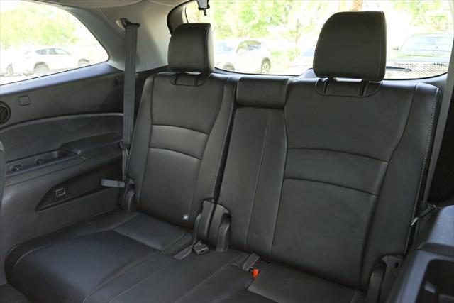 used 2022 Honda Pilot car, priced at $28,995