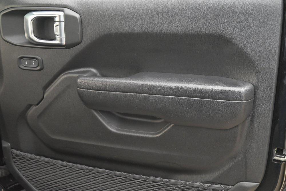 used 2022 Jeep Gladiator car, priced at $30,988