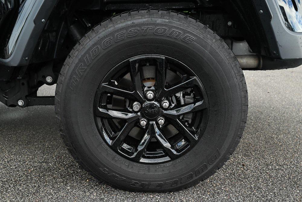 used 2022 Jeep Gladiator car, priced at $30,988