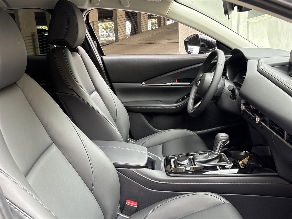 new 2025 Mazda CX-30 car