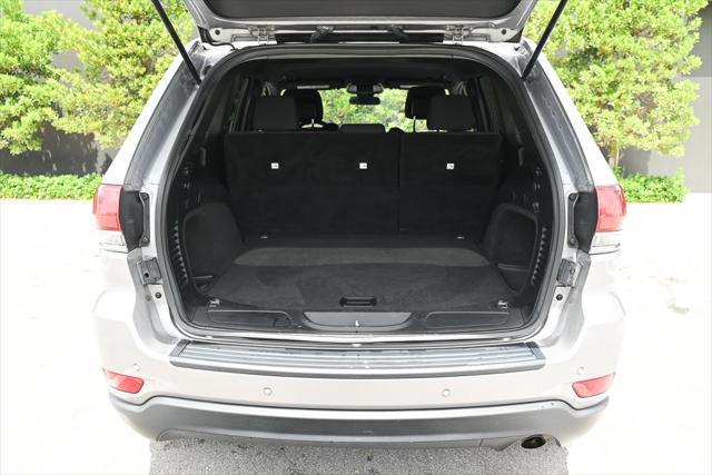 used 2020 Jeep Grand Cherokee car, priced at $21,879