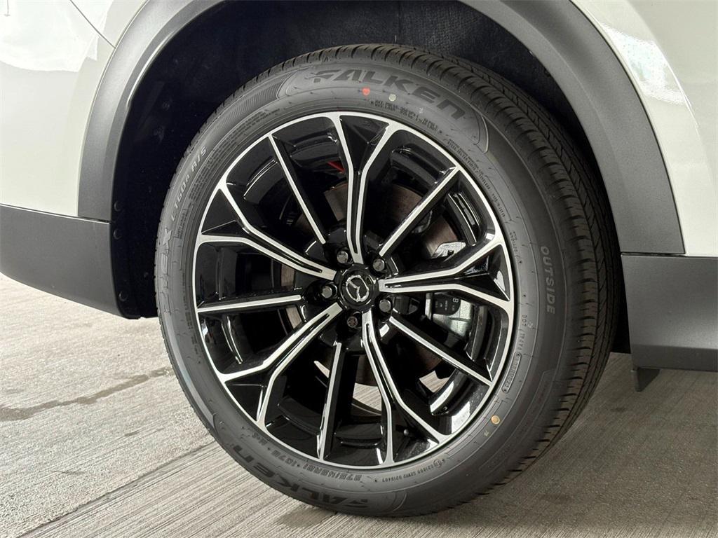 new 2025 Mazda CX-70 PHEV car, priced at $56,273