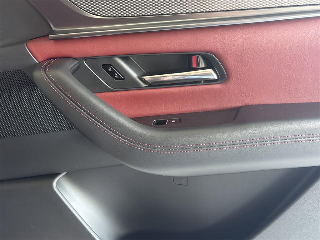 new 2025 Mazda CX-70 PHEV car, priced at $56,273