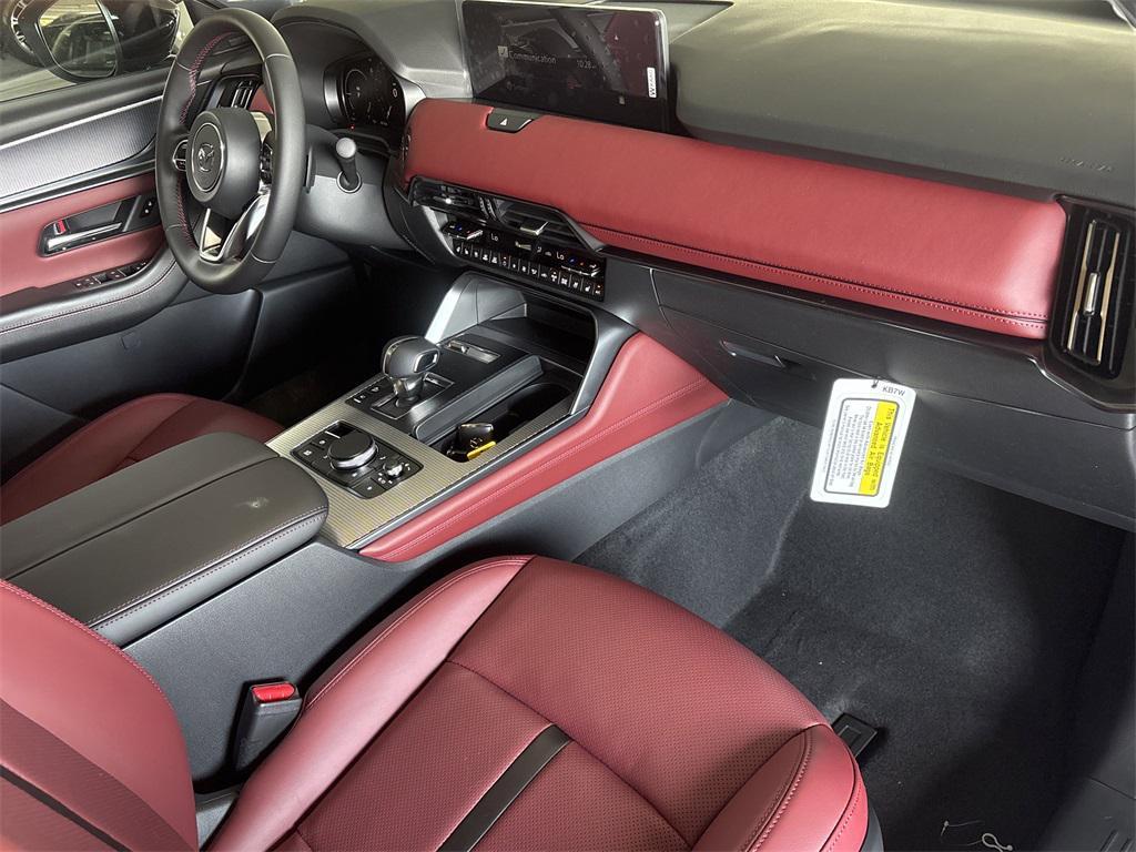 new 2025 Mazda CX-70 PHEV car, priced at $56,273