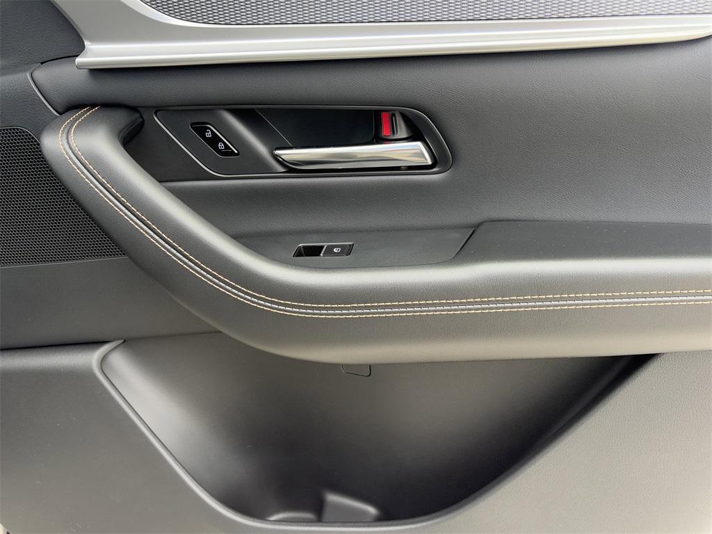 new 2025 Mazda CX-90 car, priced at $39,595