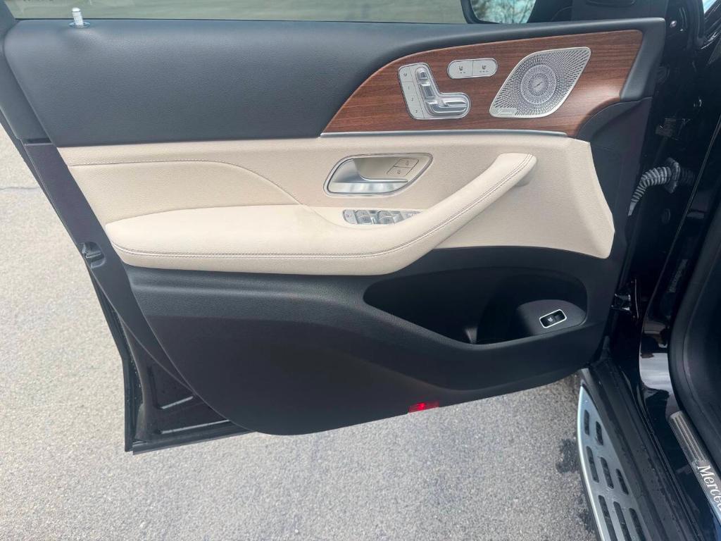 used 2022 Mercedes-Benz GLE 350 car, priced at $52,900