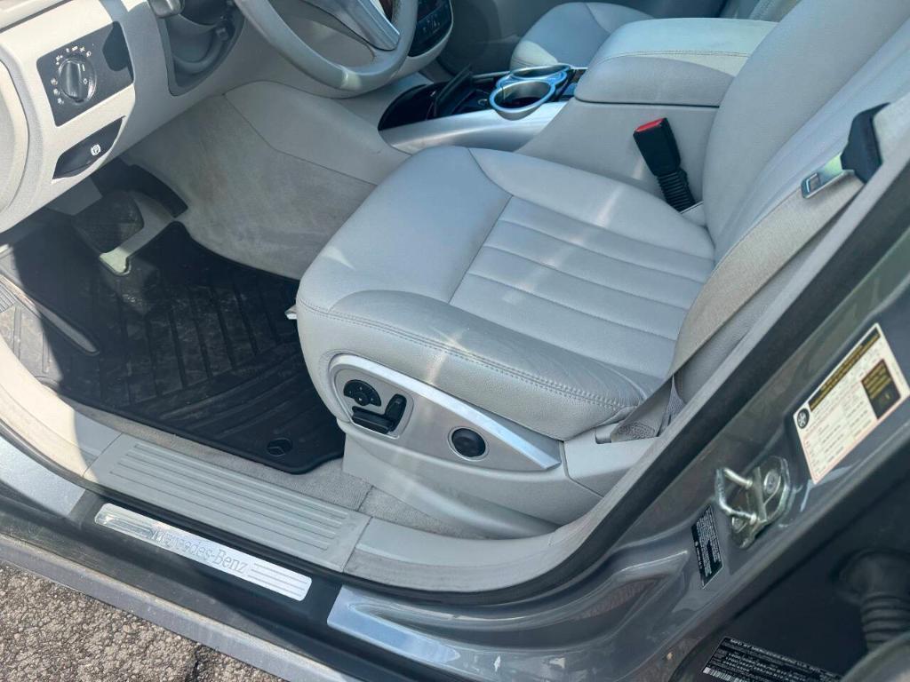 used 2010 Mercedes-Benz R-Class car, priced at $12,900