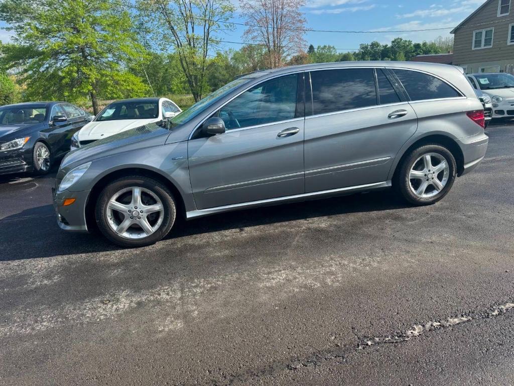 used 2010 Mercedes-Benz R-Class car, priced at $12,900