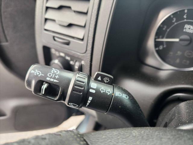 used 2006 Hummer H3 car, priced at $10,999