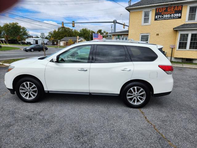 used 2013 Nissan Pathfinder car, priced at $9,999