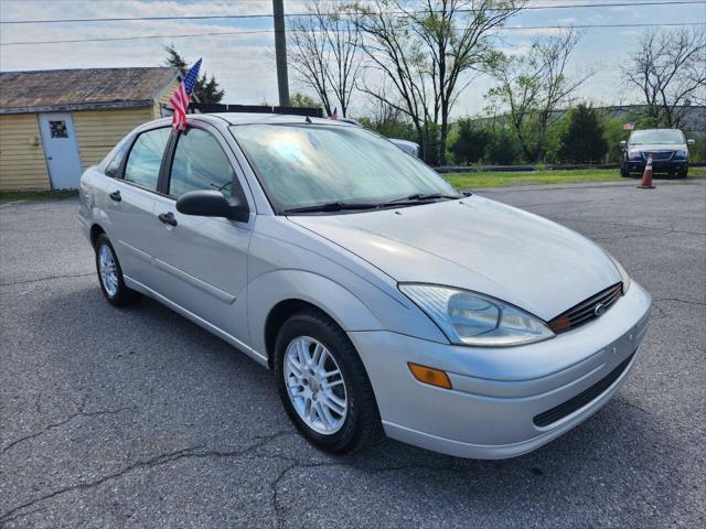 used 2000 Ford Focus car, priced at $4,999