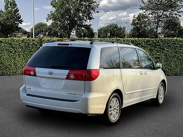 used 2007 Toyota Sienna car, priced at $6,495
