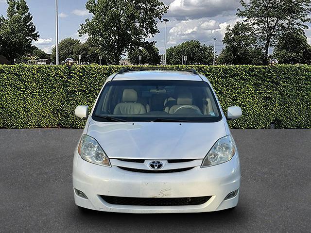used 2007 Toyota Sienna car, priced at $6,495