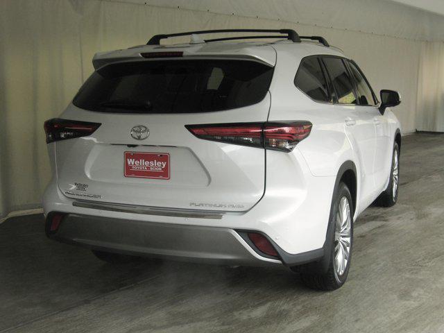 used 2023 Toyota Highlander car, priced at $38,991