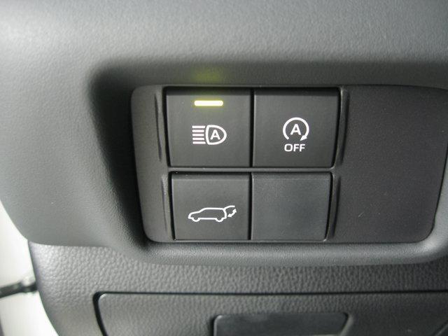 used 2023 Toyota Highlander car, priced at $37,990