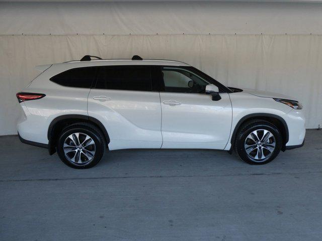 used 2021 Toyota Highlander car, priced at $34,990