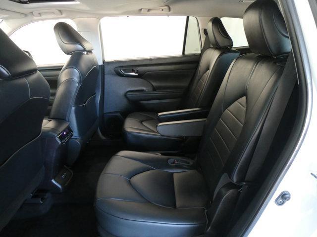 used 2021 Toyota Highlander car, priced at $34,990