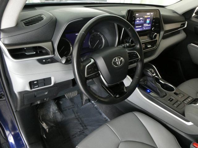 used 2020 Toyota Highlander car, priced at $30,490