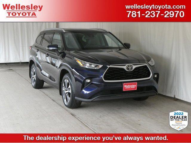 used 2020 Toyota Highlander car, priced at $30,490