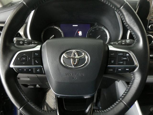 used 2020 Toyota Highlander car, priced at $30,490