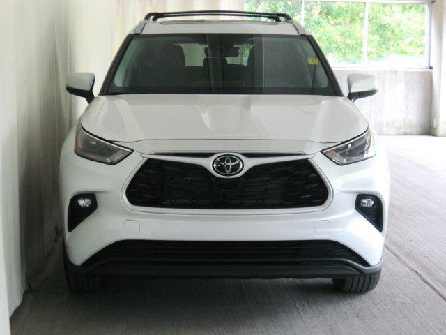 new 2025 Toyota Highlander Hybrid car, priced at $50,812