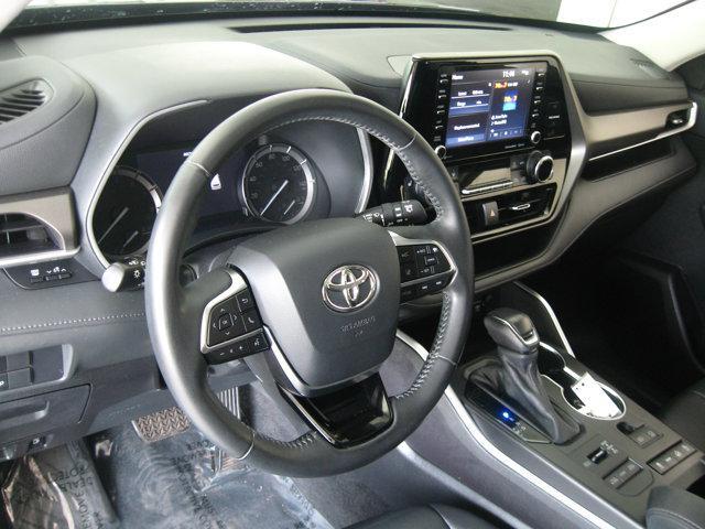 used 2021 Toyota Highlander car, priced at $29,990