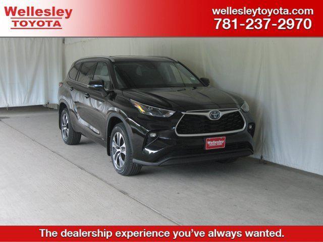 used 2022 Toyota Highlander Hybrid car, priced at $41,691
