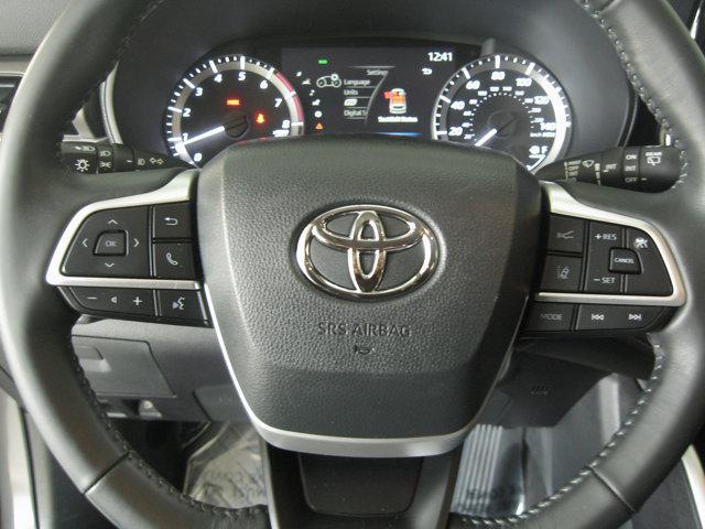used 2023 Toyota Highlander car, priced at $30,990