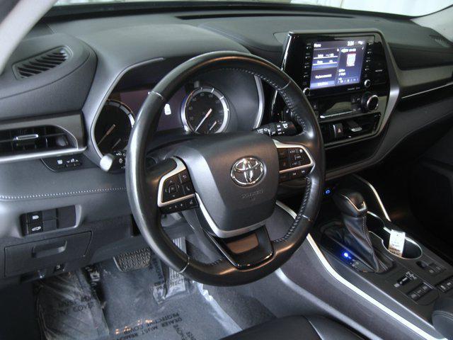 used 2022 Toyota Highlander car, priced at $35,990