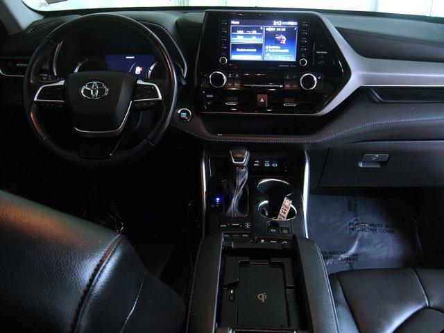used 2022 Toyota Highlander car, priced at $35,990