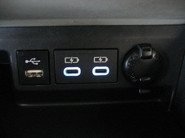used 2022 Toyota Highlander car, priced at $35,490