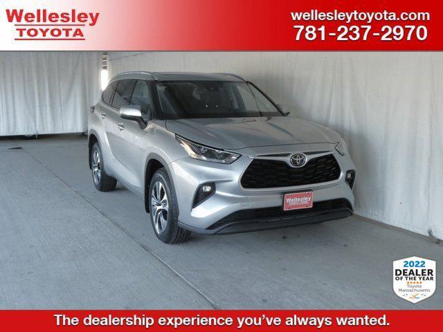 used 2021 Toyota Highlander car, priced at $35,691