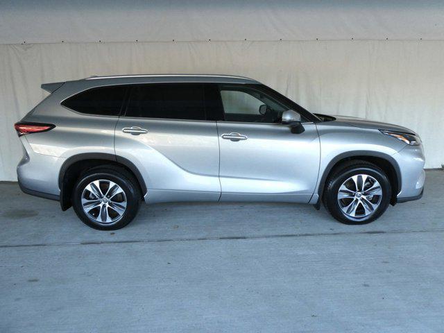 used 2021 Toyota Highlander car, priced at $35,691