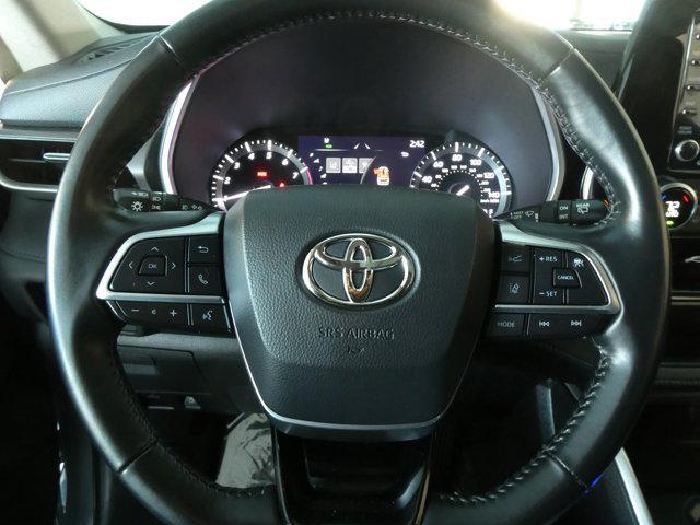 used 2021 Toyota Highlander car, priced at $35,691