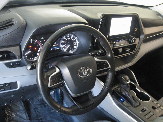 used 2023 Toyota Highlander car, priced at $31,490