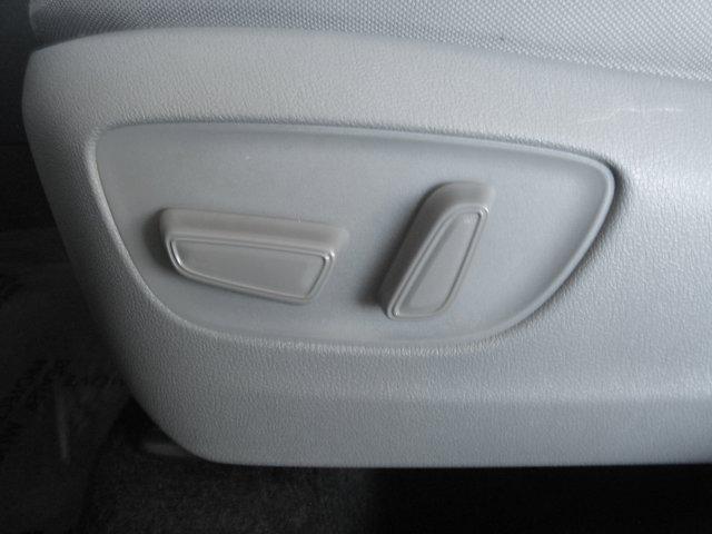 used 2023 Toyota Highlander car, priced at $31,490