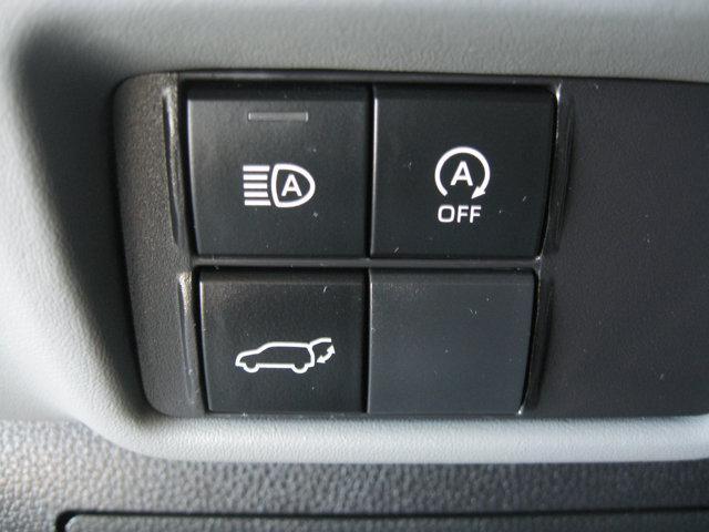 used 2023 Toyota Highlander car, priced at $31,490