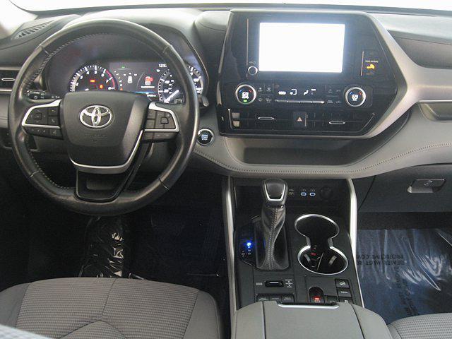 used 2023 Toyota Highlander car, priced at $31,490