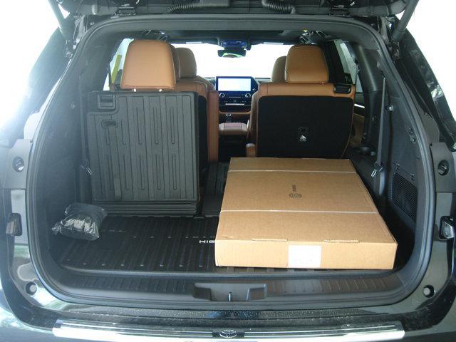 new 2025 Toyota Highlander car, priced at $54,143