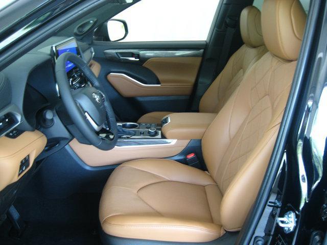 new 2025 Toyota Highlander car, priced at $54,143