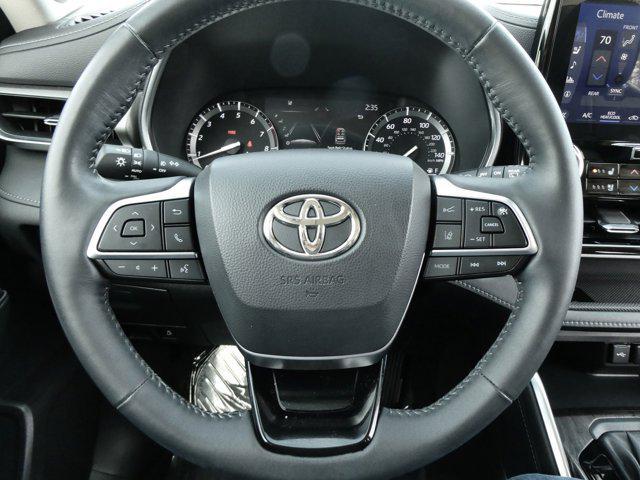 used 2021 Toyota Highlander car, priced at $37,990
